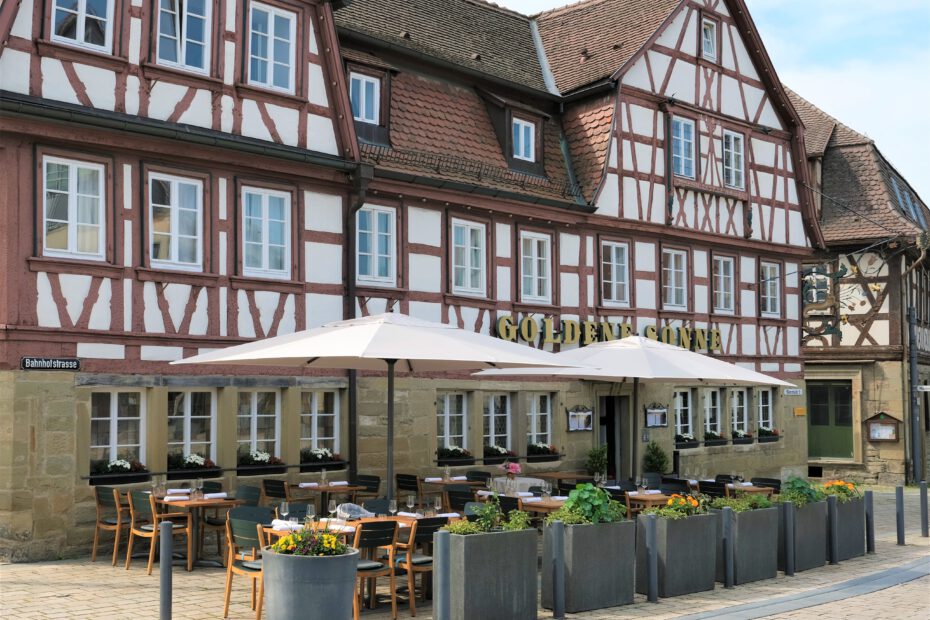 Terrasse der Goldenen Sonne